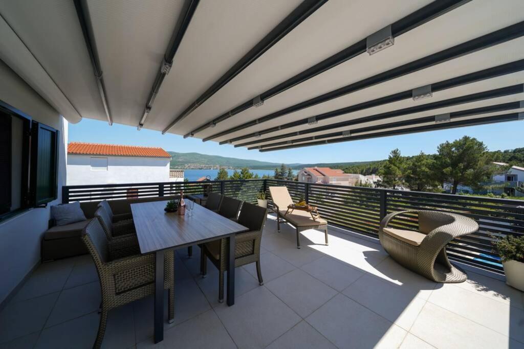 Apartment Vala, 4*, Sea View & Private Heated Pool Pridraga Esterno foto